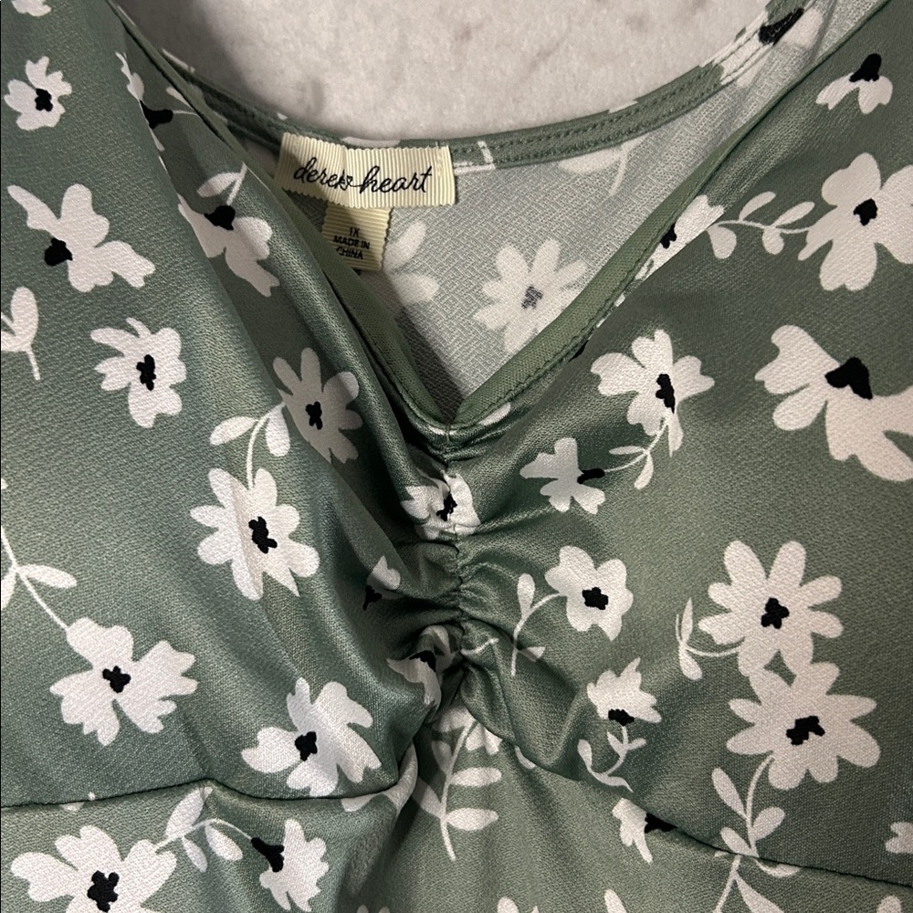 Derek Heart Sage Green Floral Flutter Sleeve Empire Waist Street Length Dress 1X - Picture 12 of 12